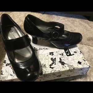 CL by Laundry Black shoes